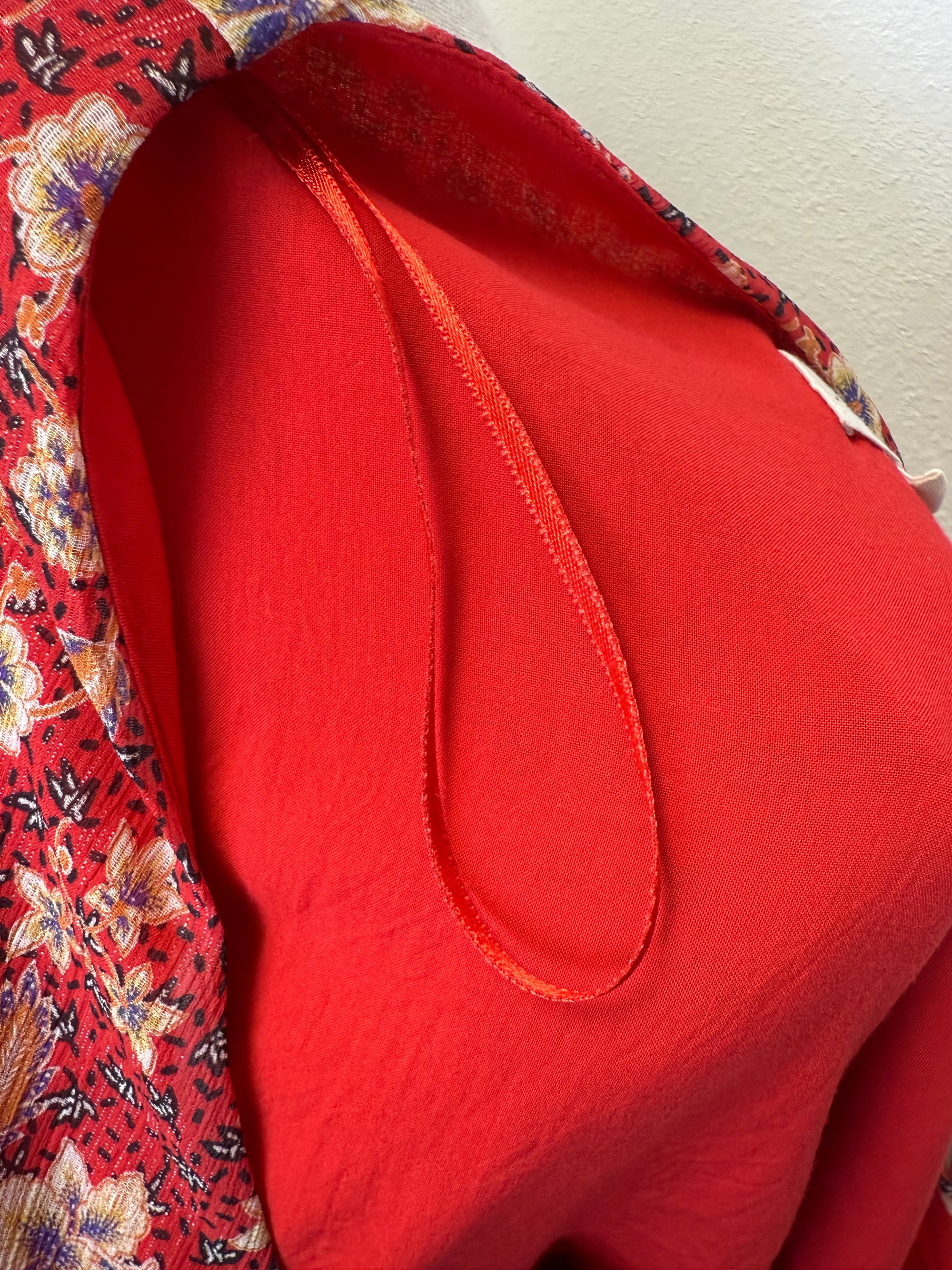 Blouse rouge fleurie Maison 123 – taille 38 / M