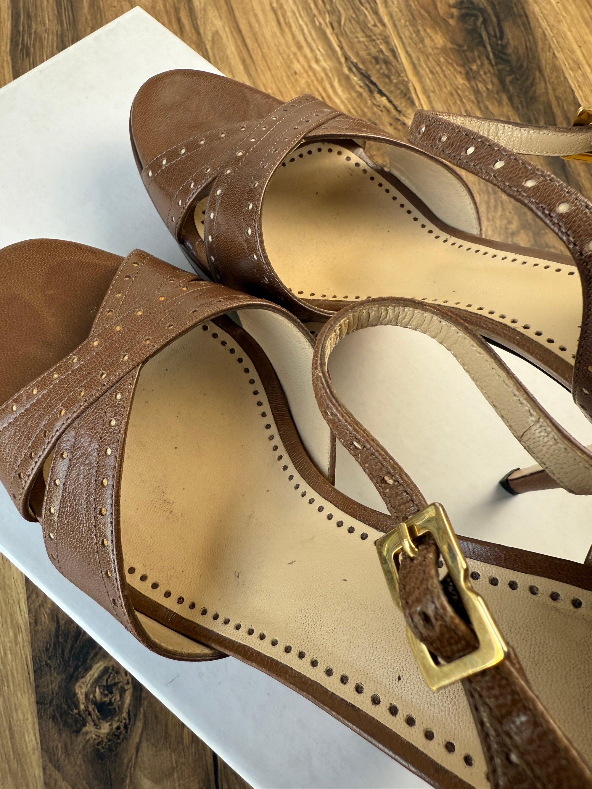 Escarpins Moschino en cuir marron - Taille 40